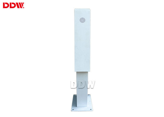 IP65 Waterproof Outdoor Digital Signage Kiosk 60 Inch 2500 Nits For Advertisind